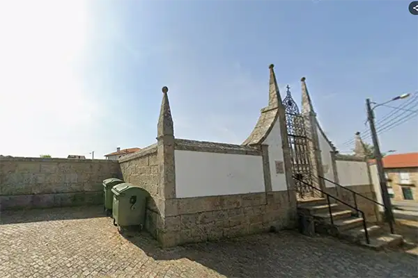Cemitério de Moure de Carvalhal - Junta de Freguesia de Abraveses